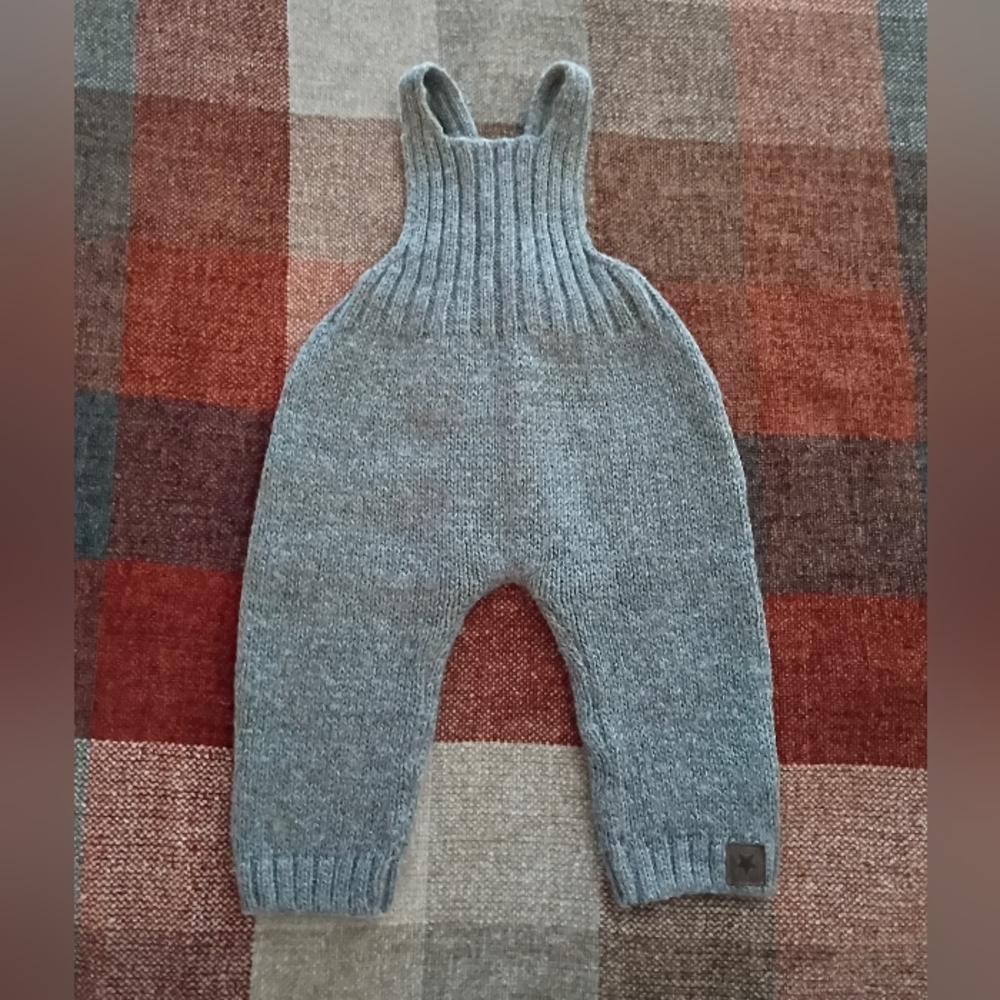 Tocoto Vintage Gray Knit Overalls 0-3 Months EUC